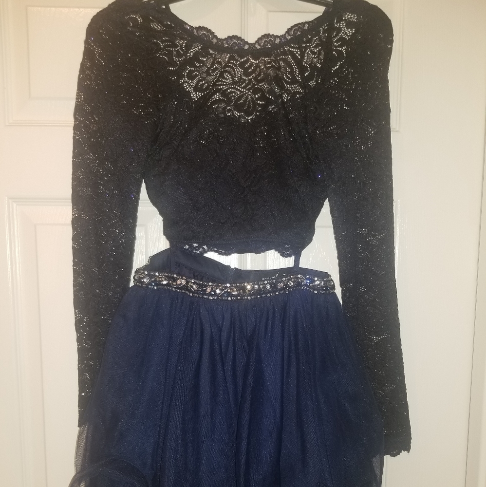 NWOT Dillards Dark Blue 2 Piiece  Size 3 - Picture 2 of 3